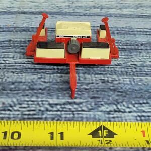 Vintage Ertl 1/64 scale International Harvester Case diecast/plastic seeder